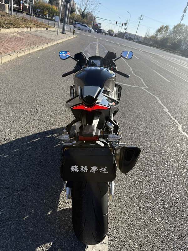 二手阿普利亚RSV4