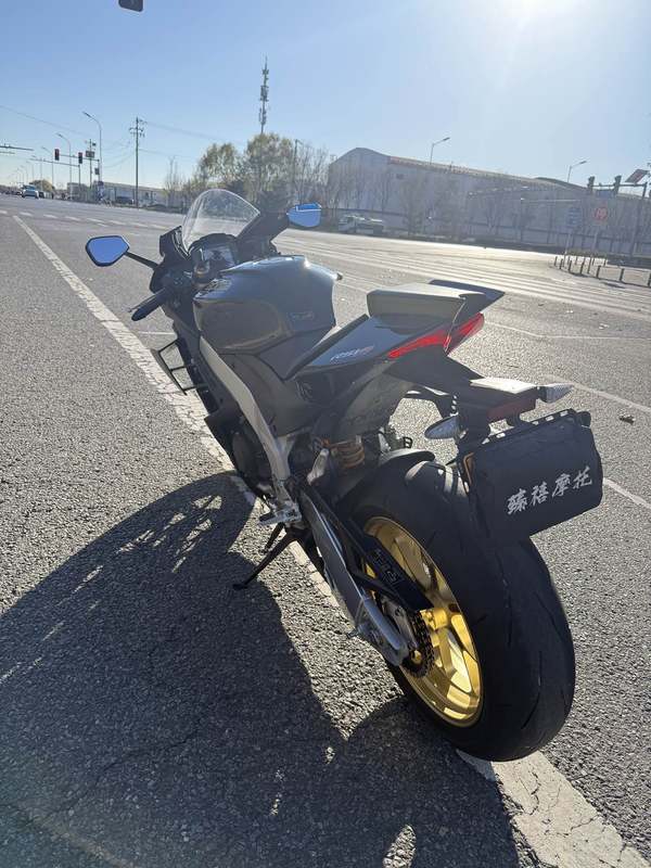 二手阿普利亚RSV4