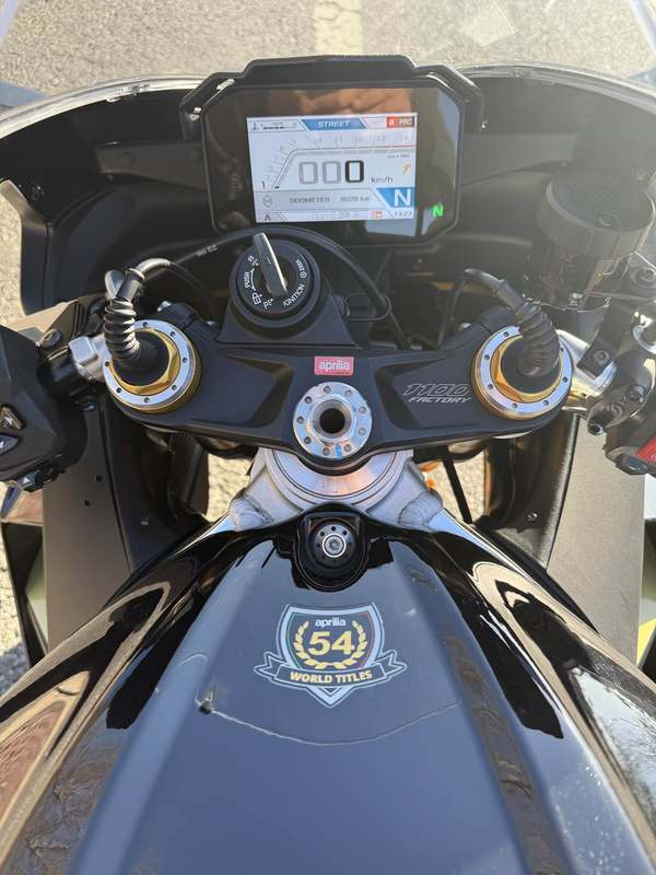 二手阿普利亚RSV4