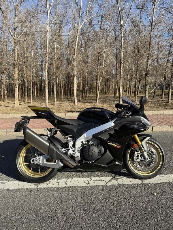 二手阿普利亚RSV4