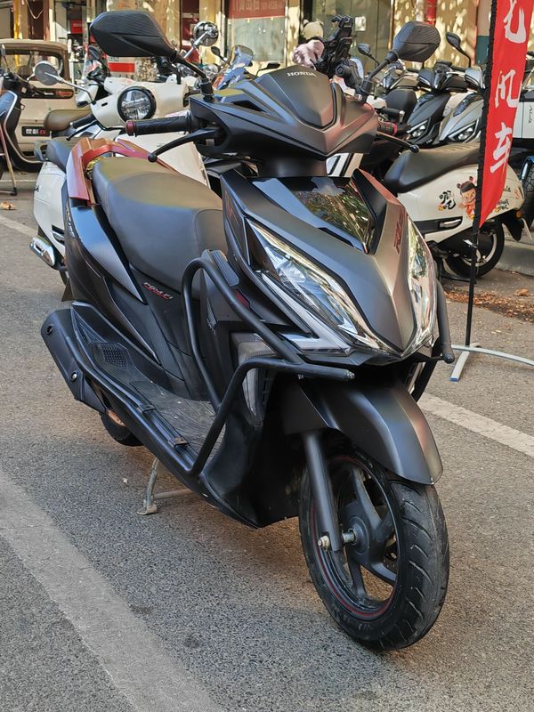 二手新大洲本田裂行 RX125Fi