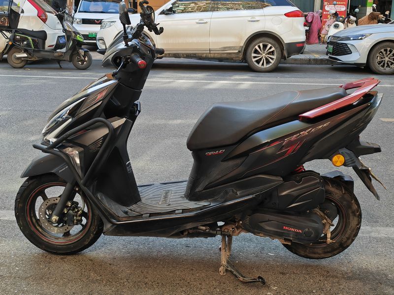 二手新大洲本田裂行 RX125Fi