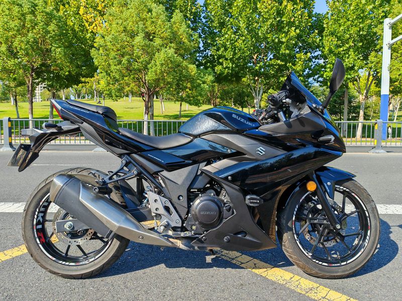 二手豪爵铃木GSX250R