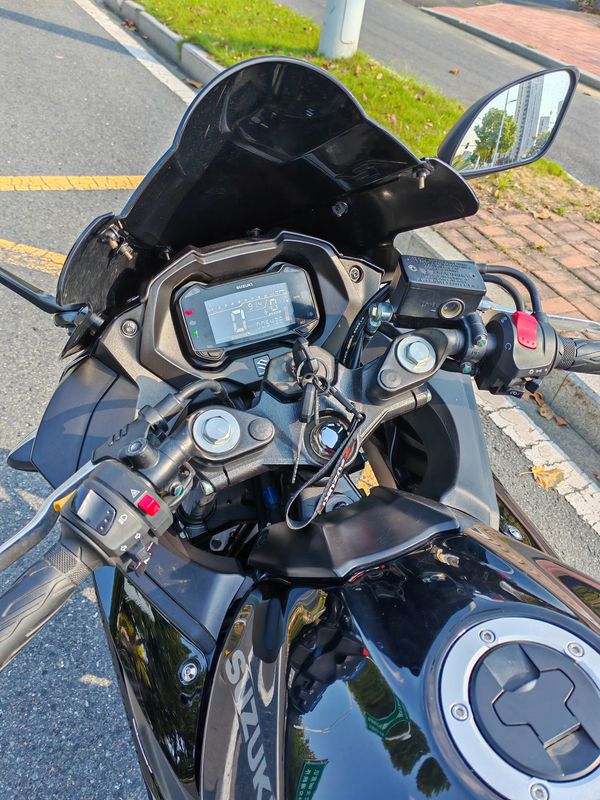 二手豪爵铃木GSX250R