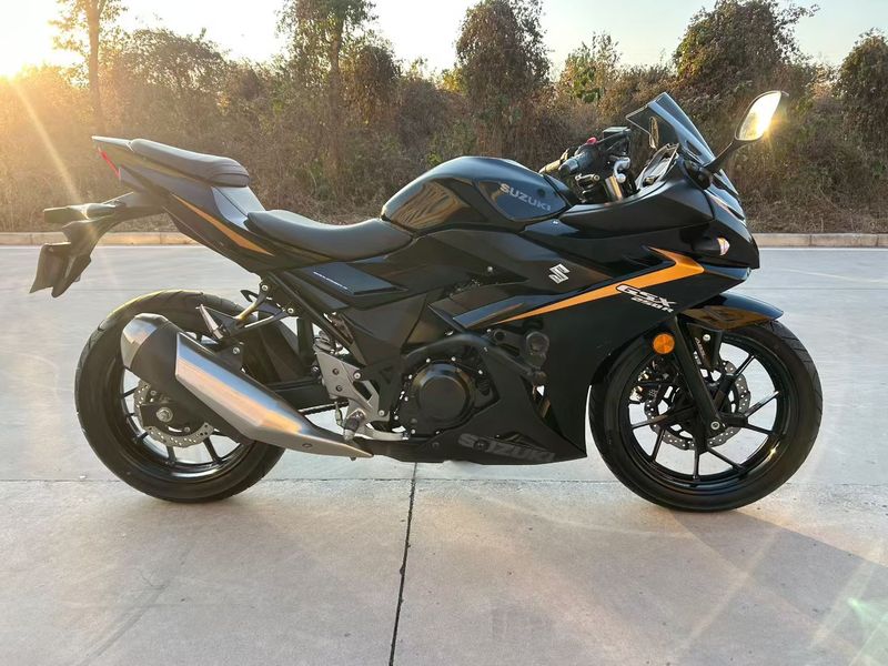 二手豪爵铃木GSX250R