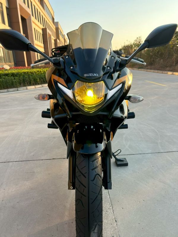 二手豪爵铃木GSX250R