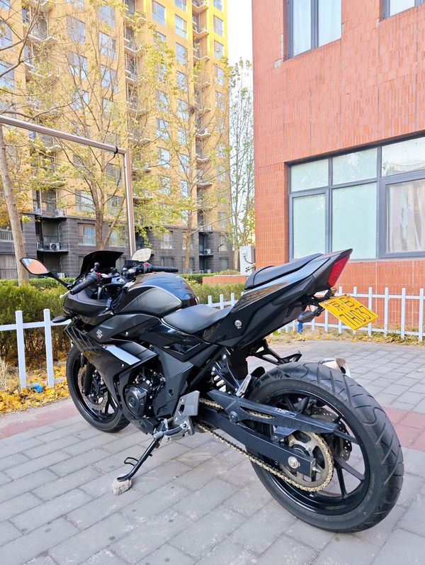 二手豪爵铃木GSX250R