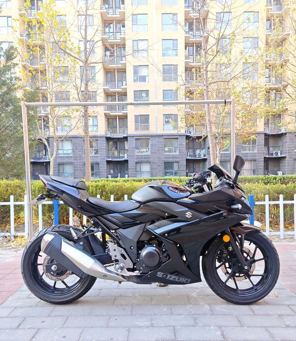 二手豪爵铃木GSX250R