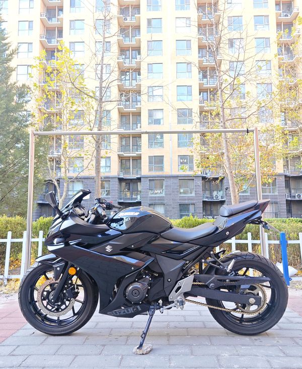 二手豪爵铃木GSX250R