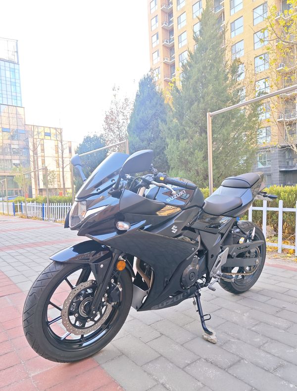 二手豪爵铃木GSX250R