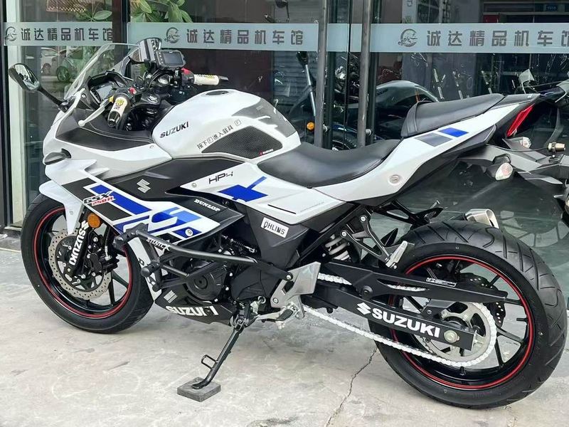 二手豪爵铃木GSX250R