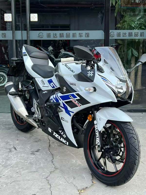 二手豪爵铃木GSX250R