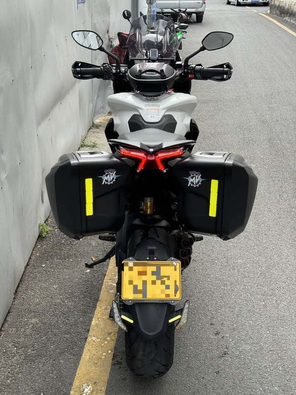 二手奥古斯塔Turismo Veloce 800