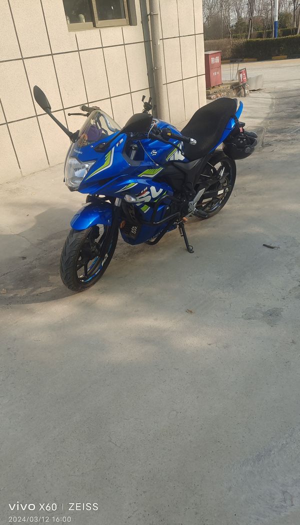 二手济南铃木极客飒 Gixxer 155