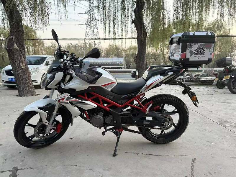 二手贝纳利红宝龙 TNT150i