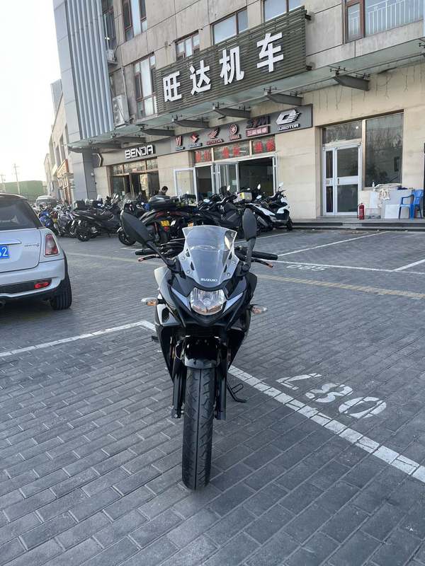 二手豪爵铃木GSX250R