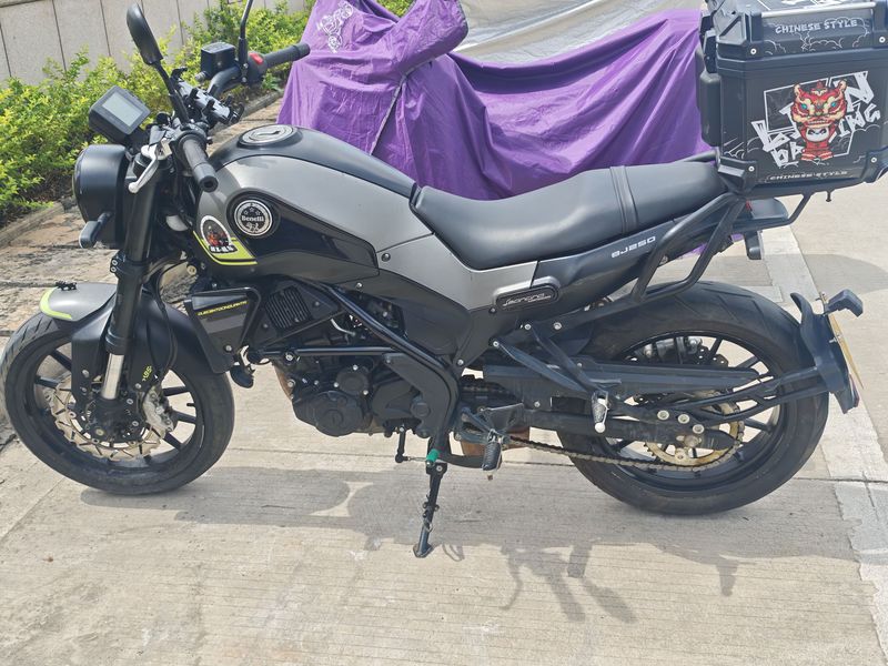 二手贝纳利幼狮 Leoncino 250