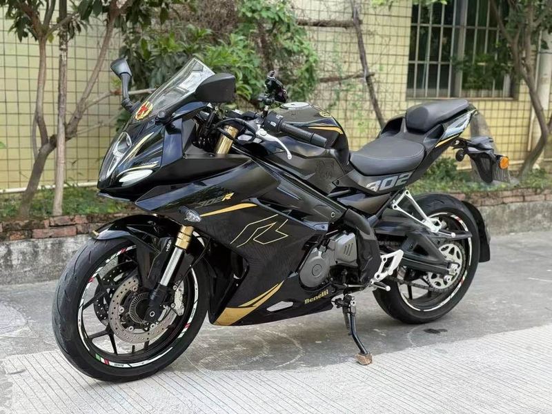 二手贝纳利龙卷风 Tornado 302R