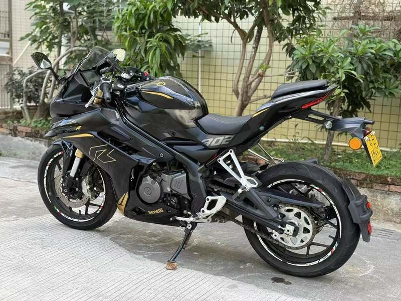 二手贝纳利龙卷风 Tornado 302R