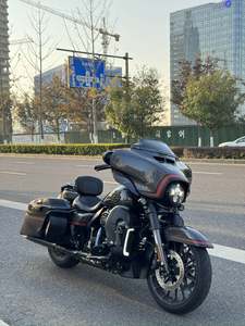 二手哈雷戴维森大道滑翔 Street Glide