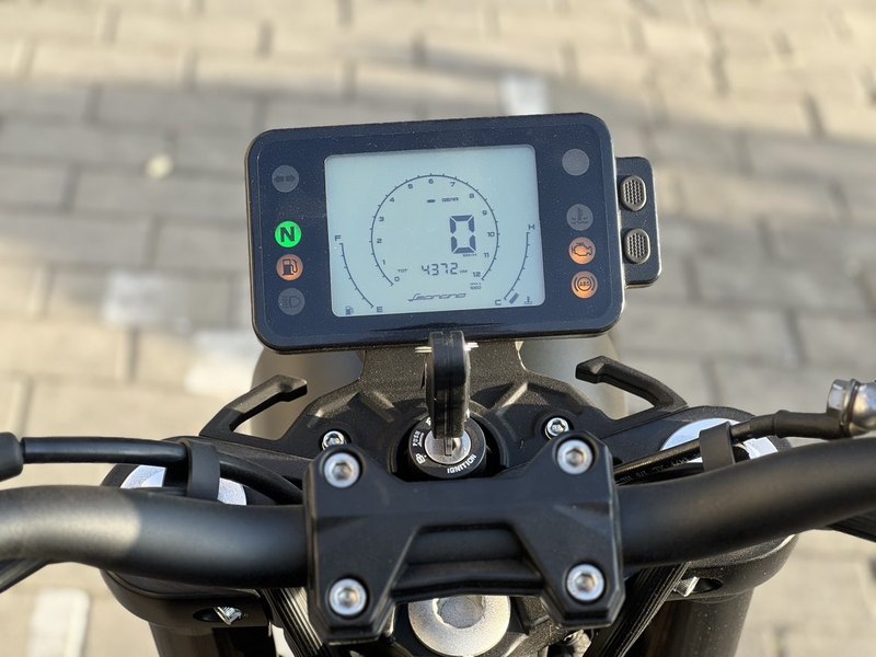 二手贝纳利幼狮 Leoncino 250