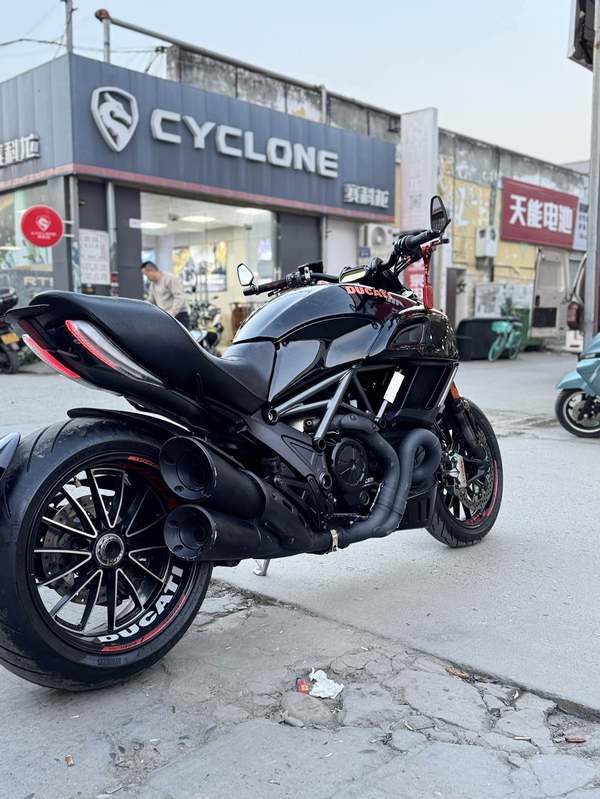 二手杜卡迪Diavel 