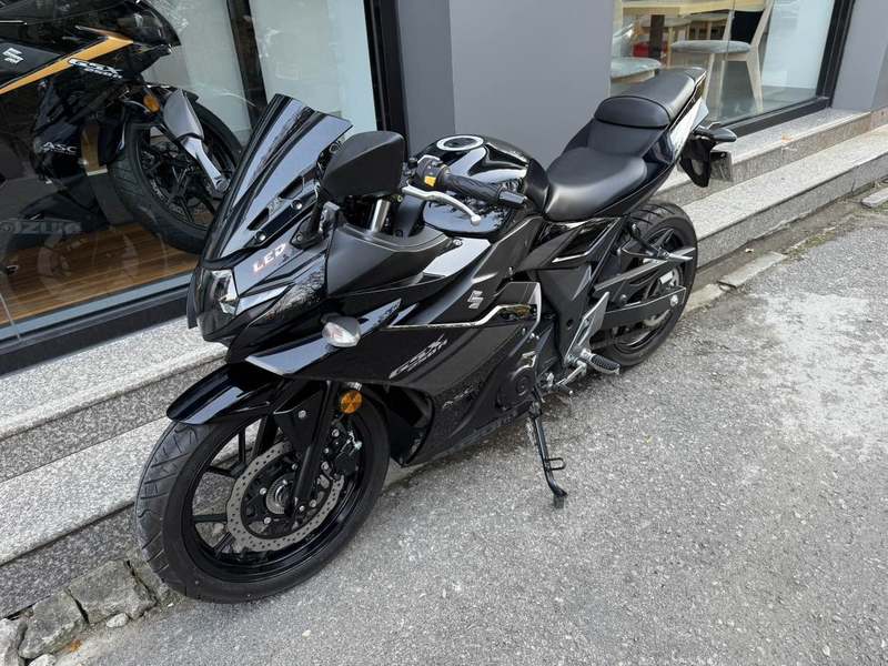 二手豪爵铃木GSX250R