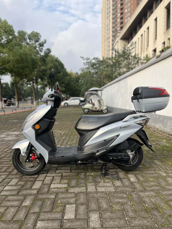 二手济南铃木优驿 UE125T