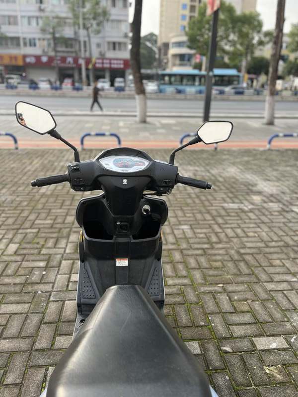 二手济南铃木优驿 UE125T