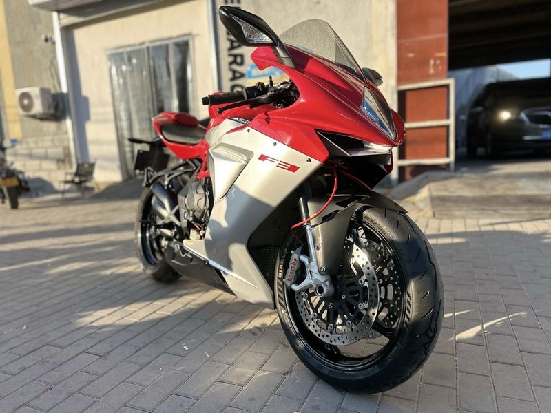 二手奥古斯塔F3 800