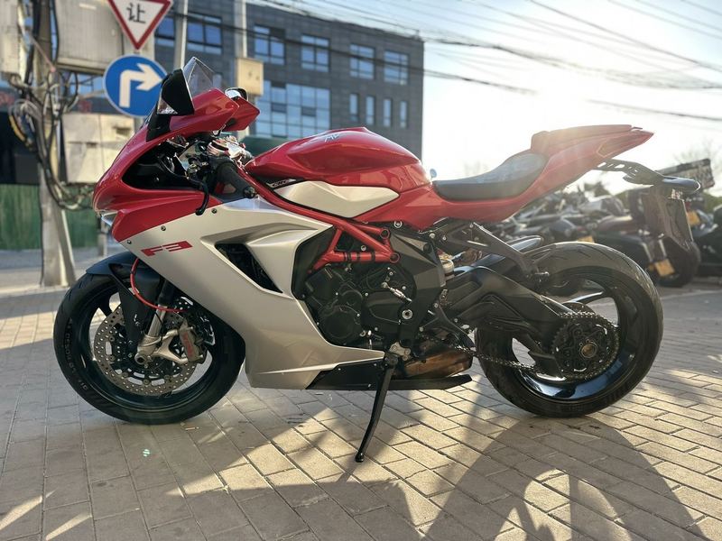 二手奥古斯塔F3 800