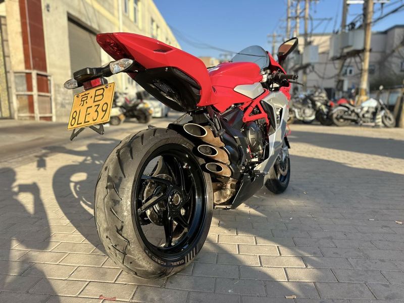 二手奥古斯塔F3 800