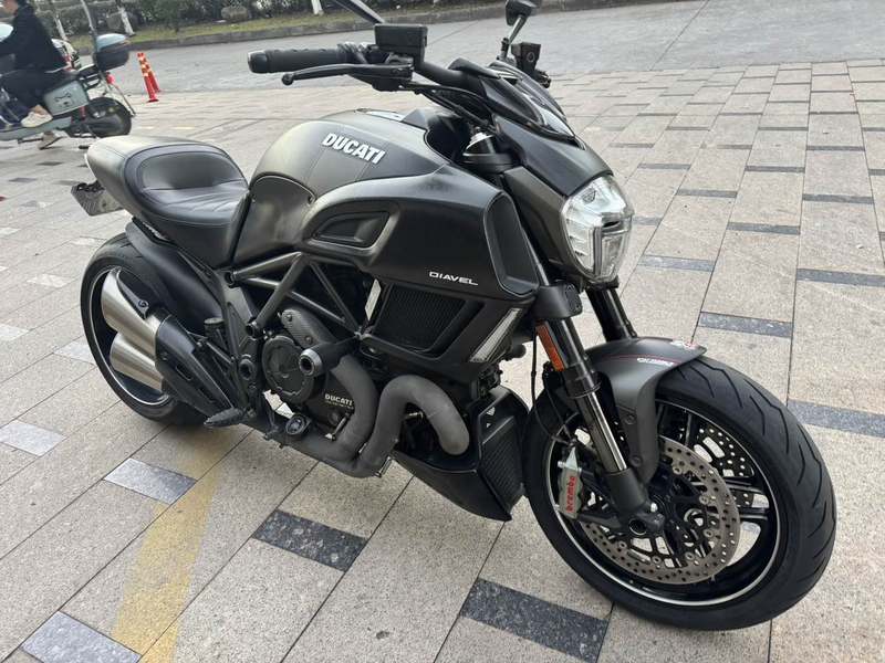 二手杜卡迪Diavel 