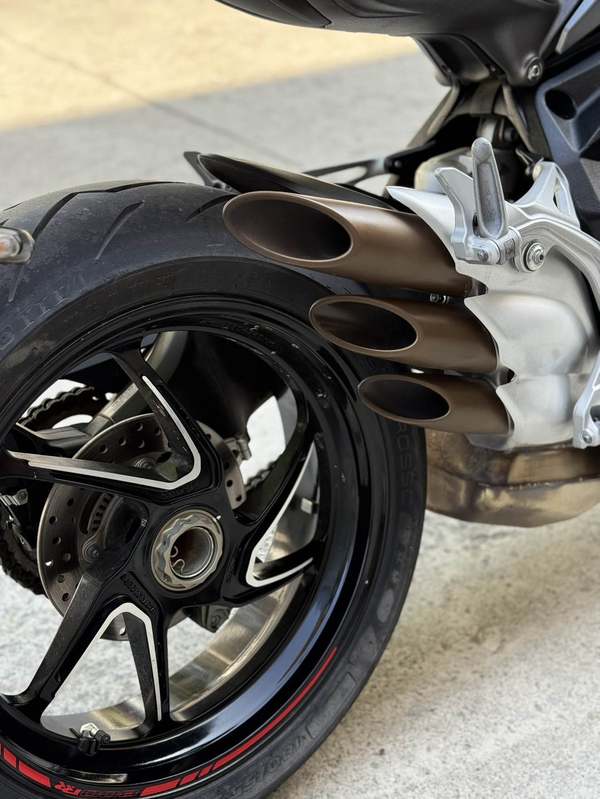 二手奥古斯塔Brutale 800