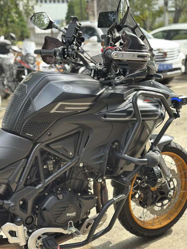 二手贝纳利TRK552