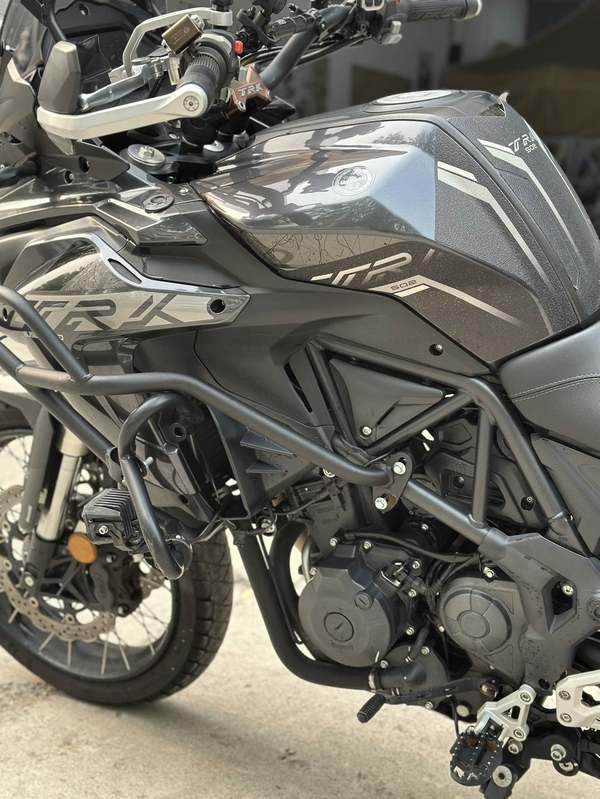 二手贝纳利金鹏 TRK502