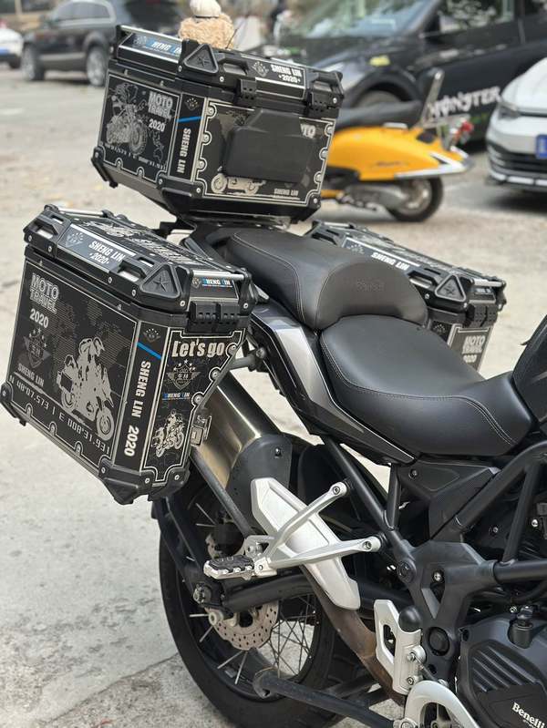 二手贝纳利金鹏 TRK502