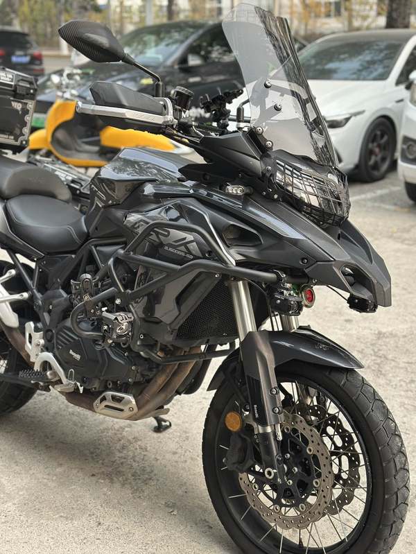 二手贝纳利金鹏 TRK502