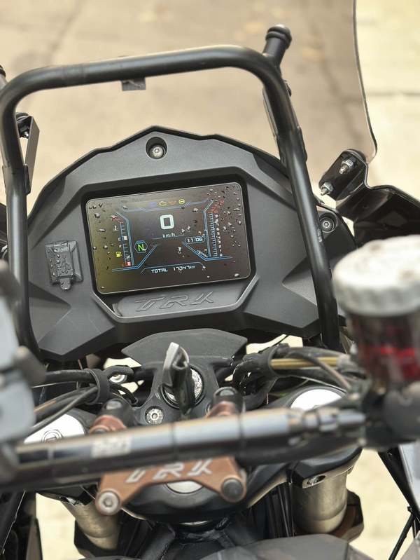 二手贝纳利金鹏 TRK502