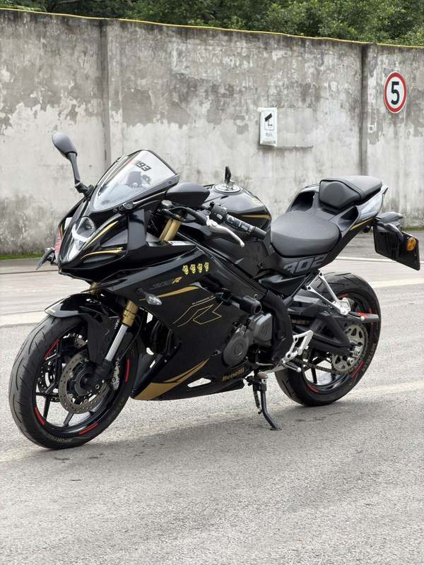 二手贝纳利龙卷风 Tornado 302R