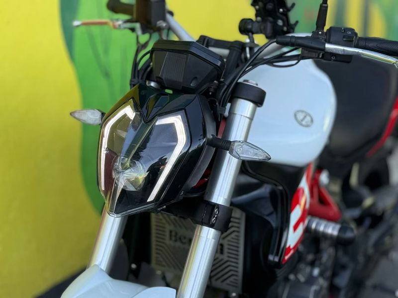 二手贝纳利蓝宝龙 BN302S