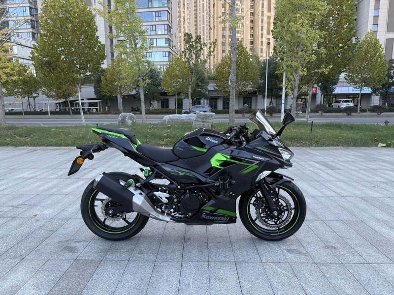 二手川崎Ninja 400