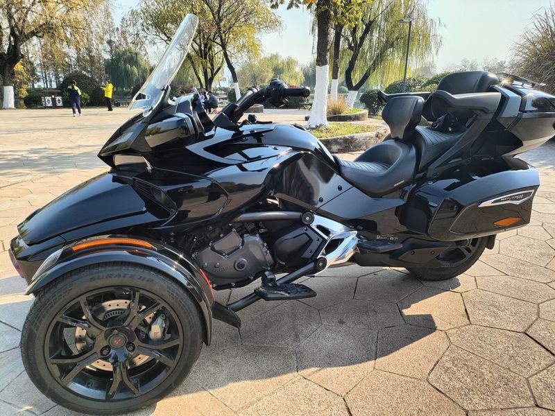 二手庞巴迪Spyder F3 