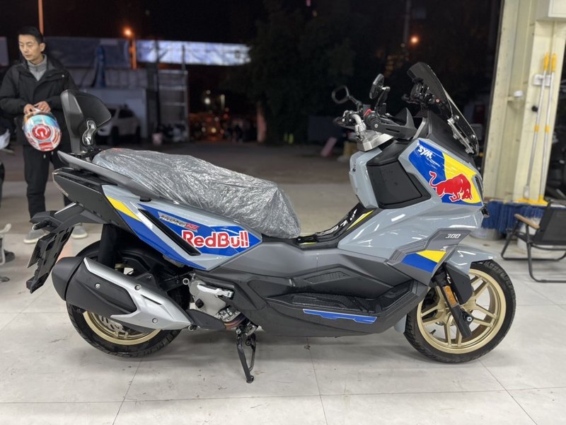 二手三阳哈士奇 Husky ADV300