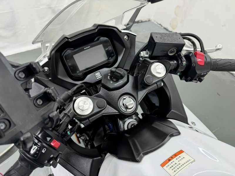 二手豪爵铃木GSX250R