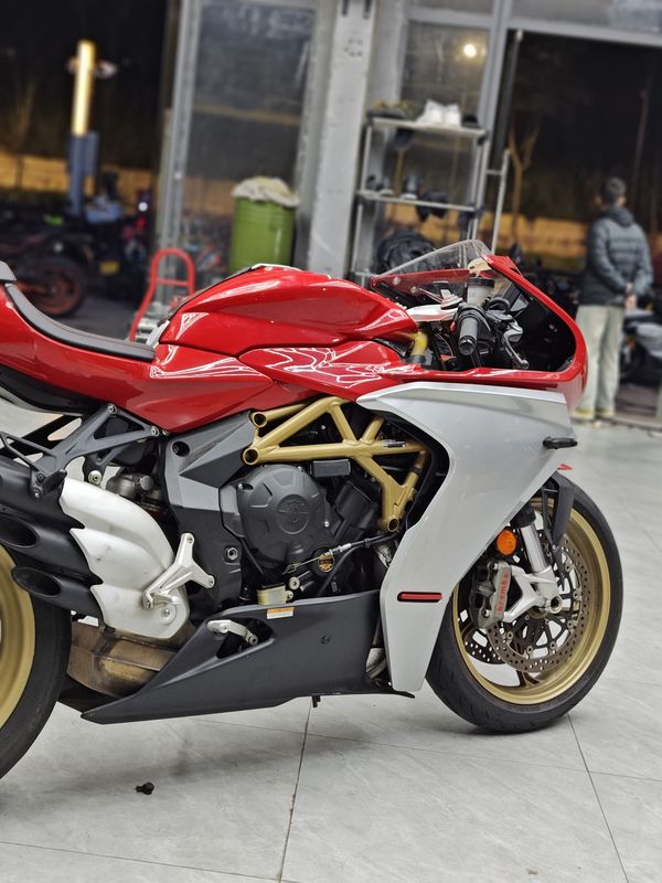 二手奥古斯塔Superveloce 800