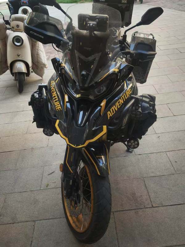 二手贝纳利TRK702