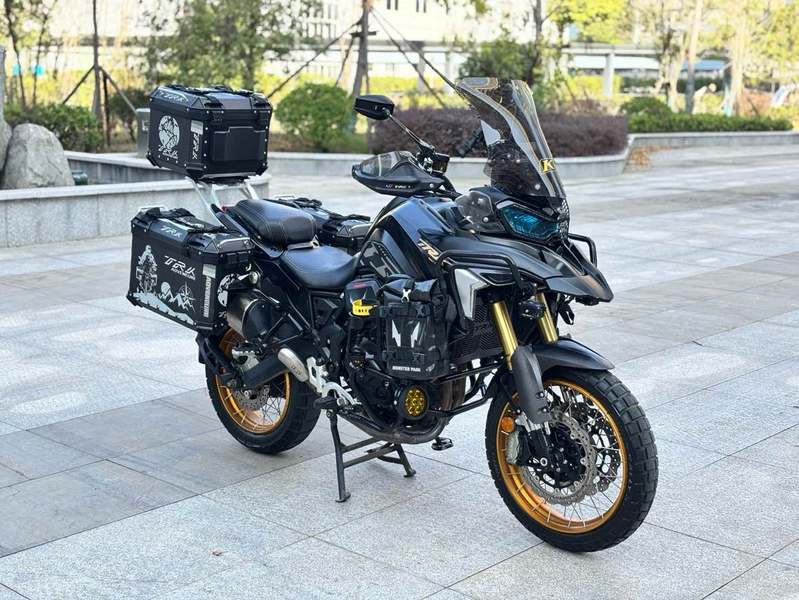 二手贝纳利TRK702