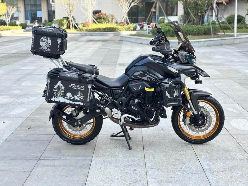 二手贝纳利TRK702