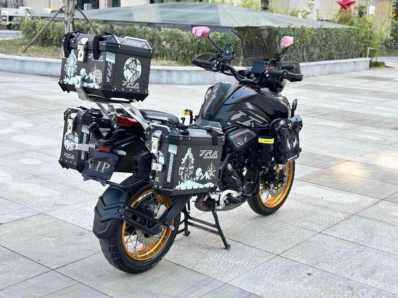 二手贝纳利TRK702